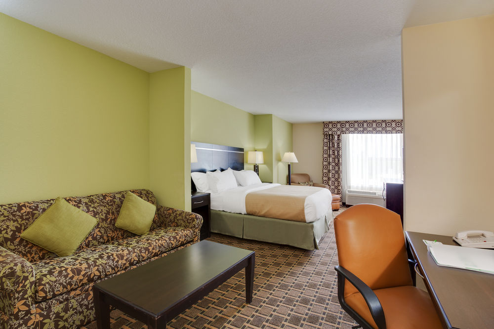 HOLIDAY INN STATESBORO-UNIVERSITY AREA