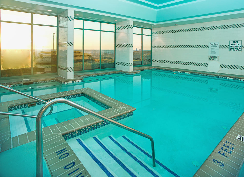 Holiday Inn Express & Suites Va Beach Oceanfront