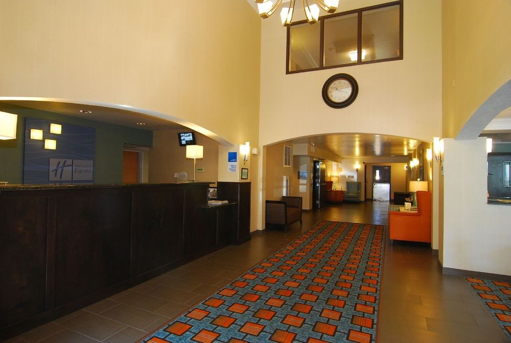 HOLIDAY INN EXPRESS MARANA