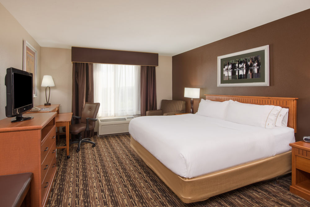 Holiday Inn Express Hotel & Suites Douglas, an IHG Hotel
