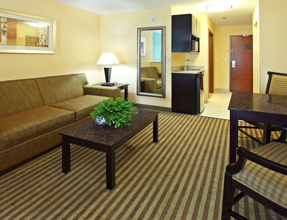 Holiday Inn Express & Suites Carthage, an IHG Hotel