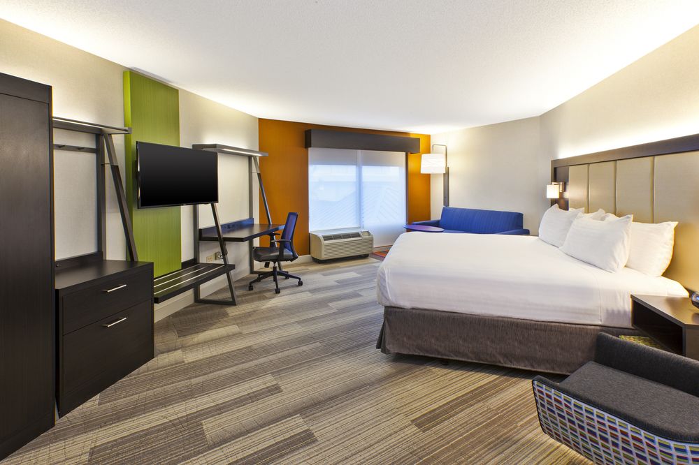 Holiday Inn Express Hotel & Suites Chicago-Midway Airport, an IHG Hotel