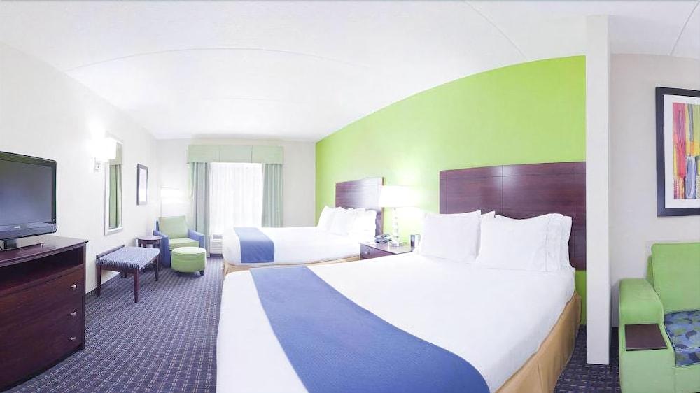 HOLIDAY INN EXPRESS HOTEL AND SUITES KNOXVILLE-FARRAGUT