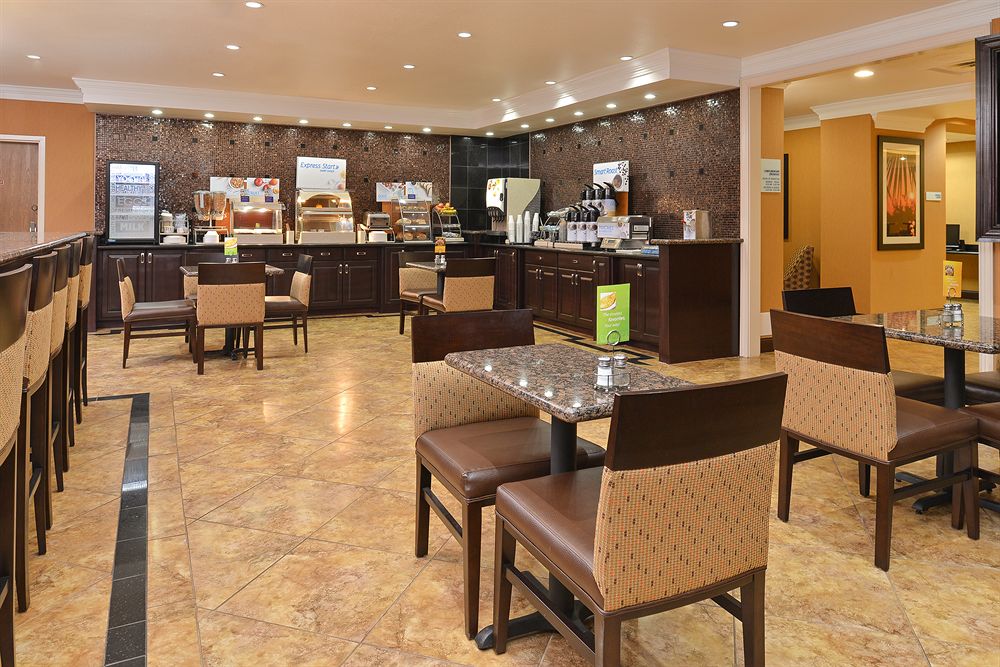 HOLIDAY INN EXPRESS HOTEL AND SUITES PALM COAST