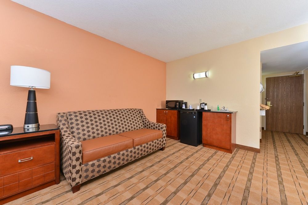 HOLIDAY INN EXPRESS HOTEL AND SUITES PALM COAST