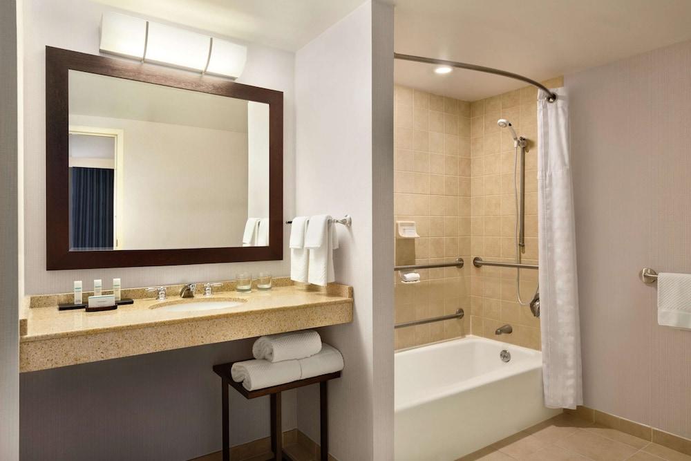 Fotos del hotel - Embassy Suites by Hilton Boston At Logan Airport