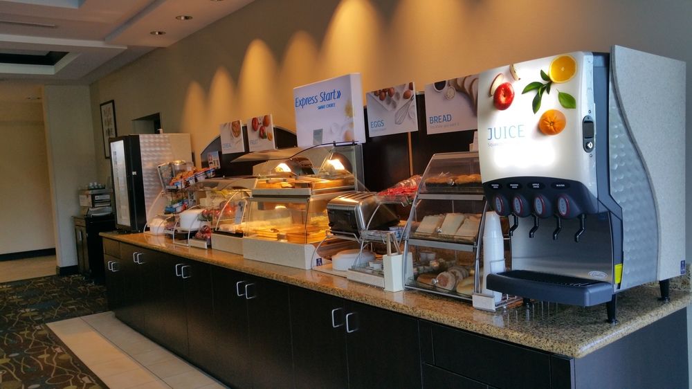 Holiday Inn Express Hotel & Suites Fort Myers East - The Forum, an IHG Hotel