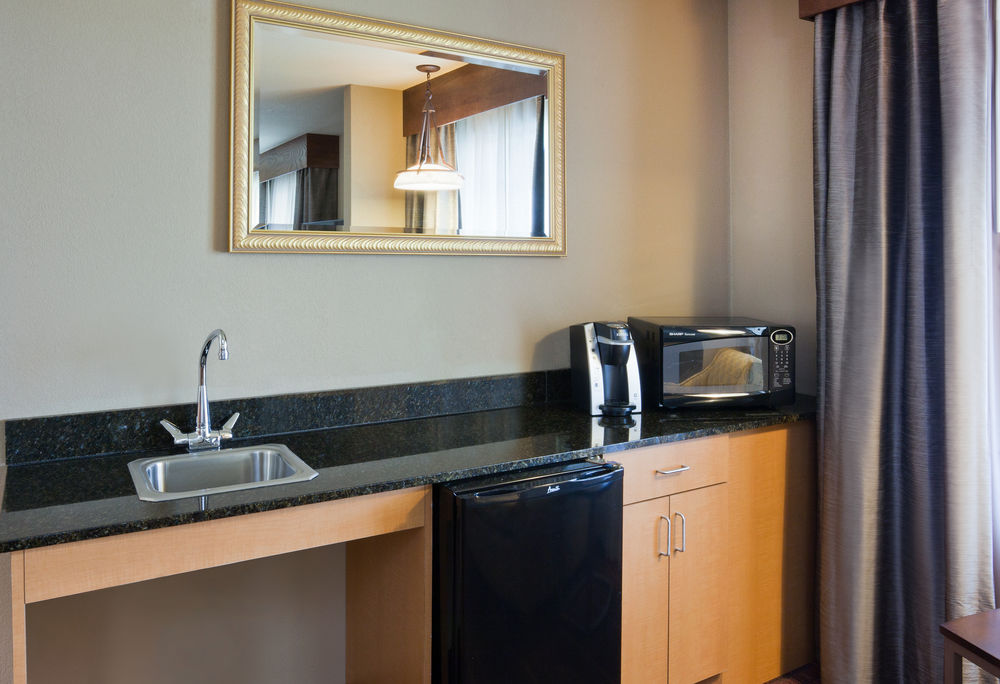 Holiday Inn Express Hotel & Suites Brainerd-Baxter, an IHG Hotel