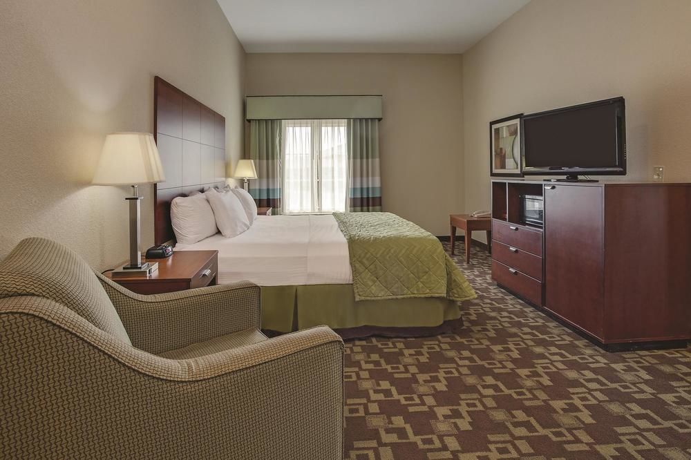 LA QUINTA INN & SUITES TUPELO