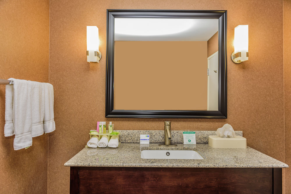 Holiday Inn Express Hotel & Suites Hamburg, an IHG Hotel