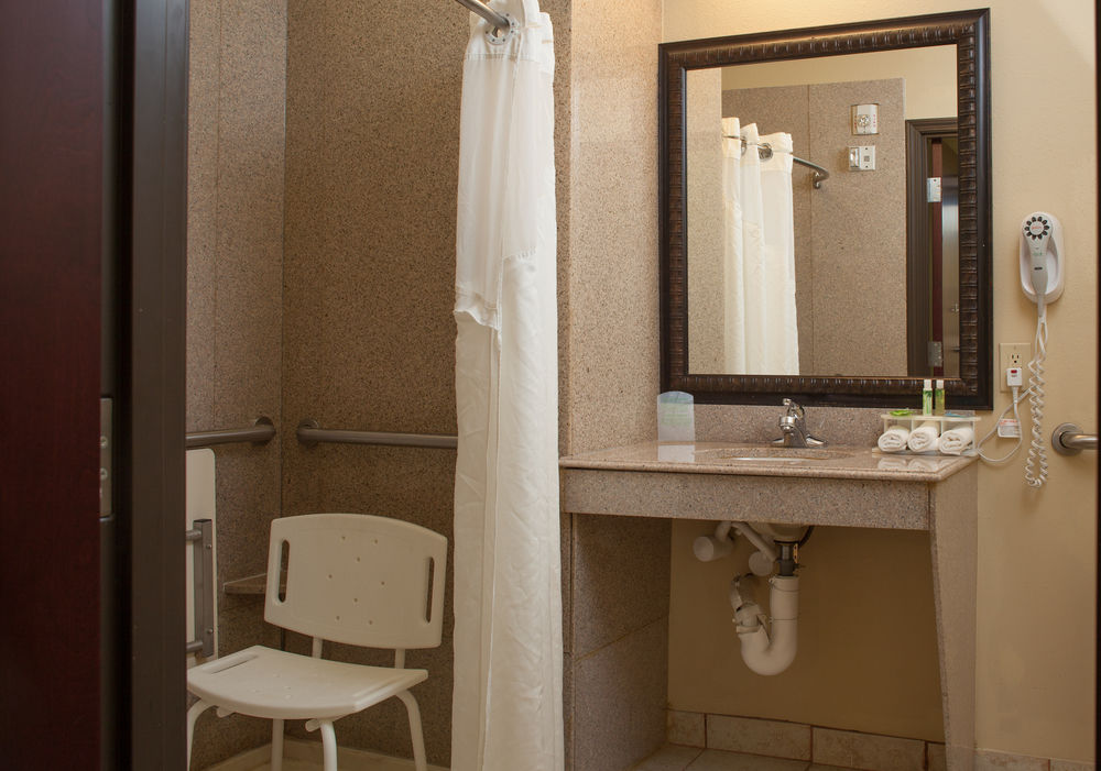 Holiday Inn Express & Suites Waller - Prairie View, an IHG Hotel