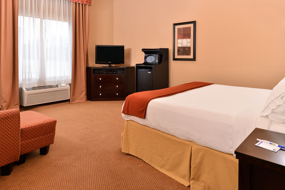 HOLIDAY INN EXPRESS VAN BUREN FORT SMITH AREA