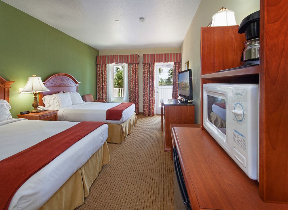 Holiday Inn Express & Suites Port Charlotte, an IHG Hotel