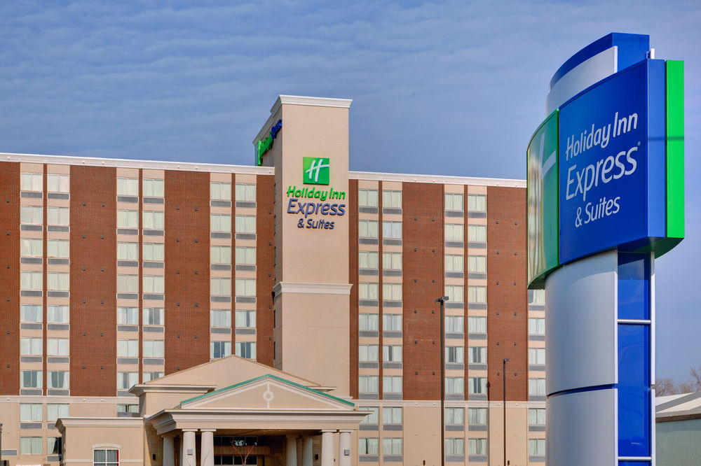 HOLIDAY INN EXPRESS HOTEL AND SUITES CHATHAM SOUTH