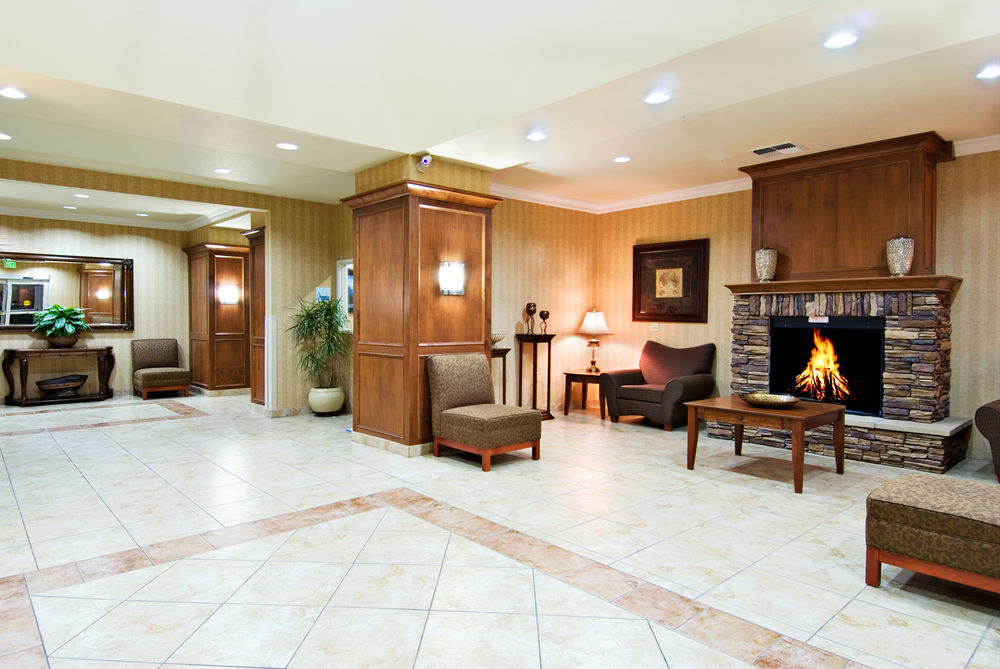 Holiday Inn Express & Suites Klamath Falls Central