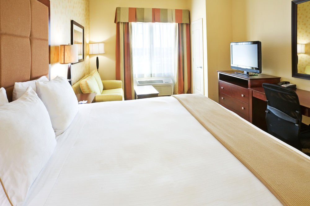 HOLIDAY INN EXPRESS HOTEL AND SUITES DALLAS EAST
