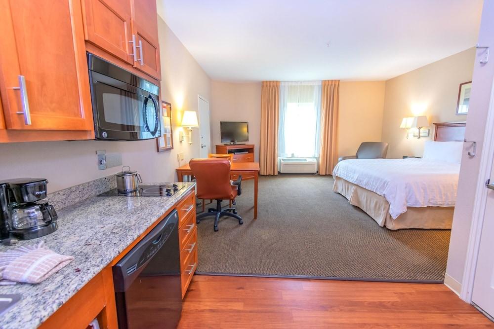 Candlewood Suites Houston I-10 East
