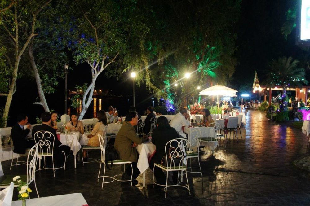 Wiang Indra Riverside Resort