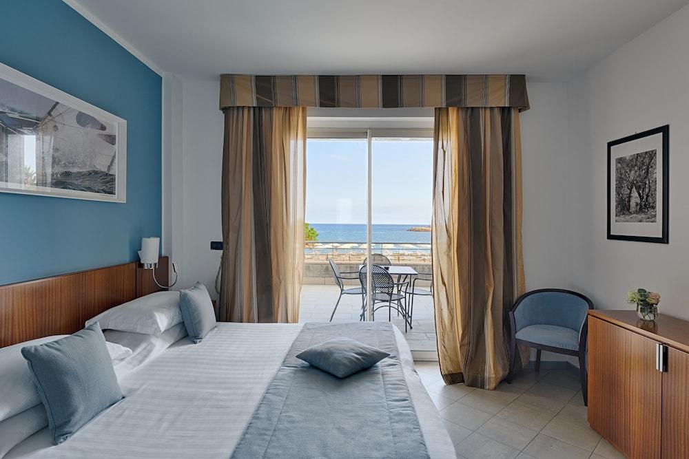 Fotos del hotel - Aregai Marina Hotel & Residence
