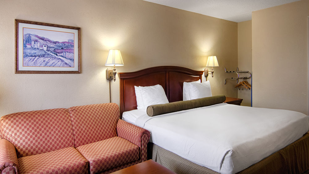 Best Western Point South