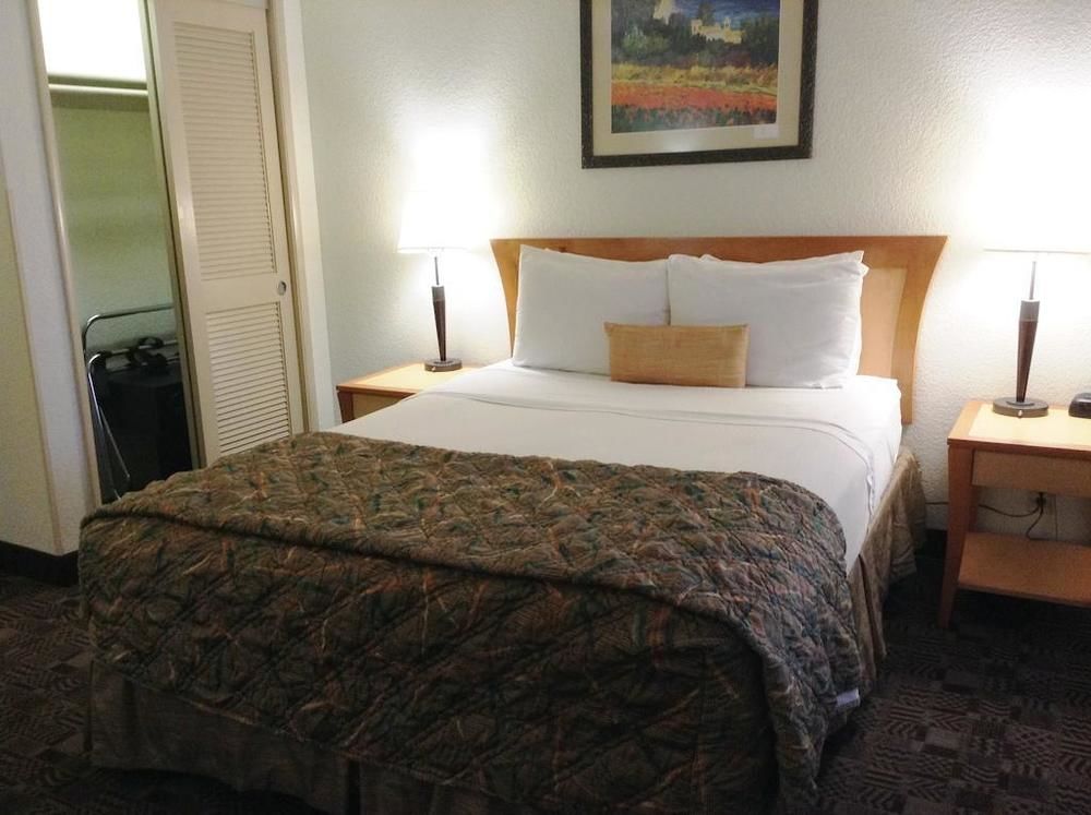 Best Western Carlsbad by the Sea