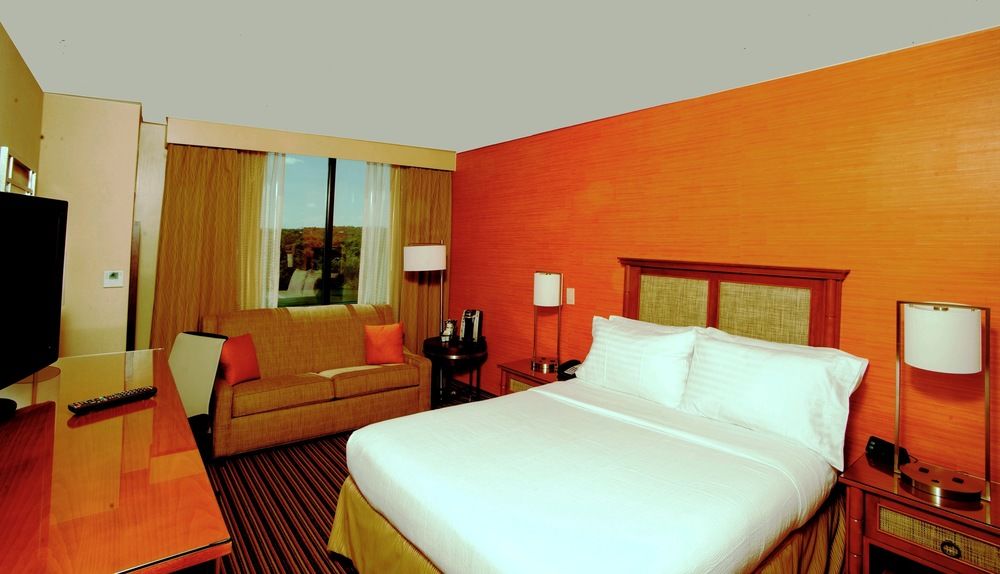 Holiday Inn Austin -Town Lake, an IHG Hotel