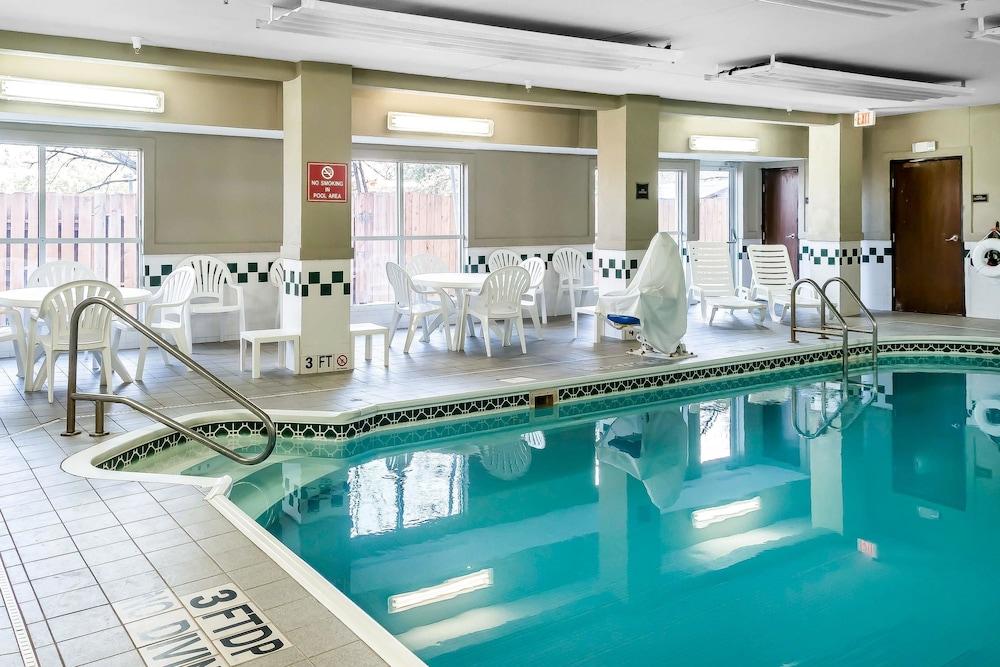 Comfort Inn & Suites