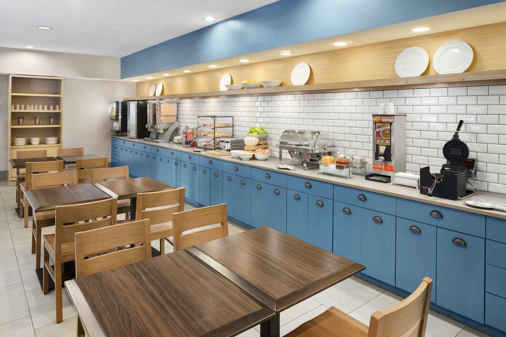 Country Inn & Suites by Radisson, Columbus Airport, OH