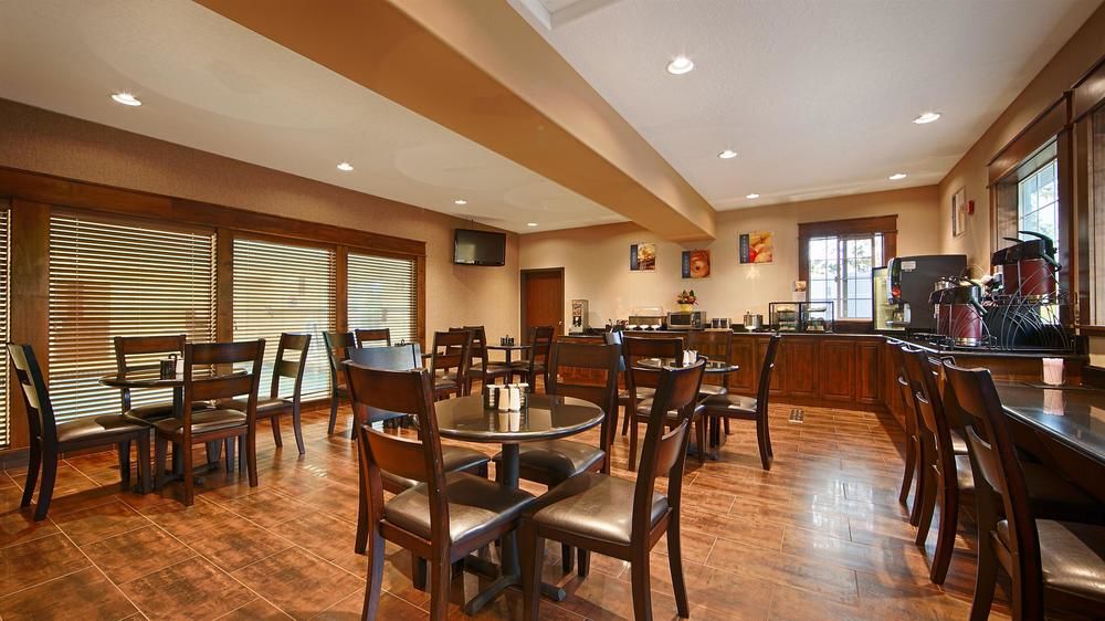 Best Western Plus Prairie Inn