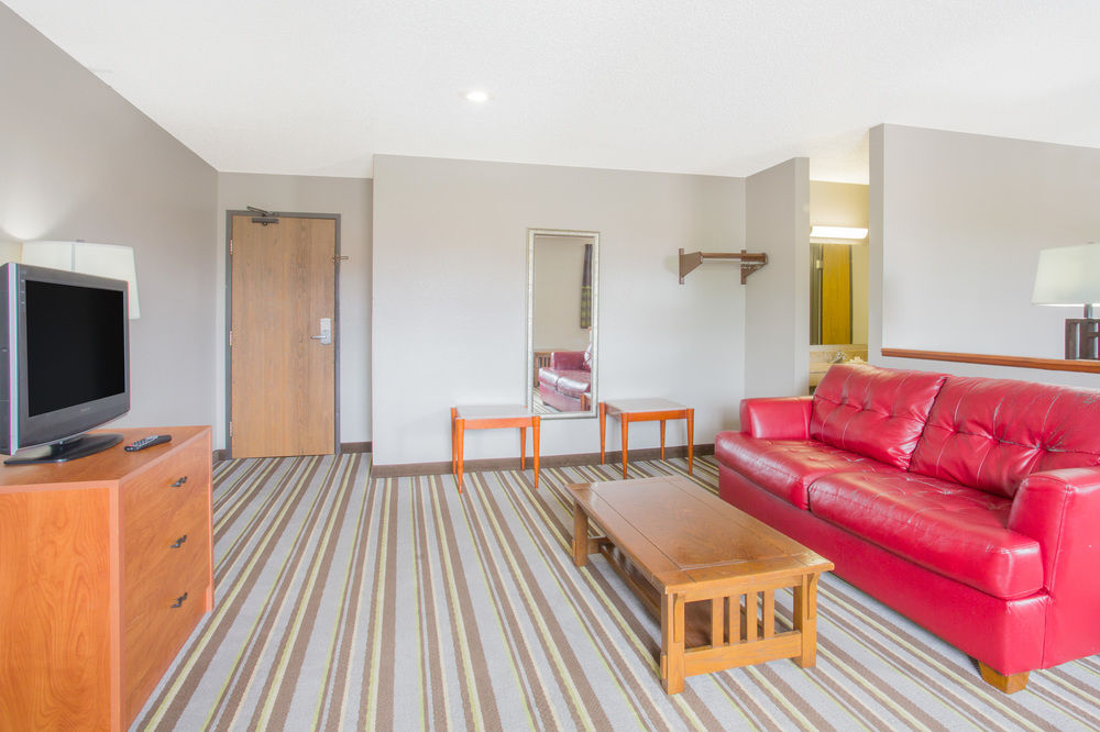 Super 8 by Wyndham Abingdon VA