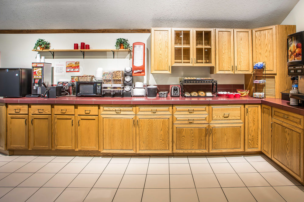 Econo Lodge Rothschild
