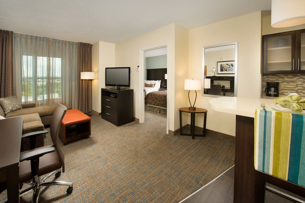 STAYBRIDGE SUITES TORRANCE 