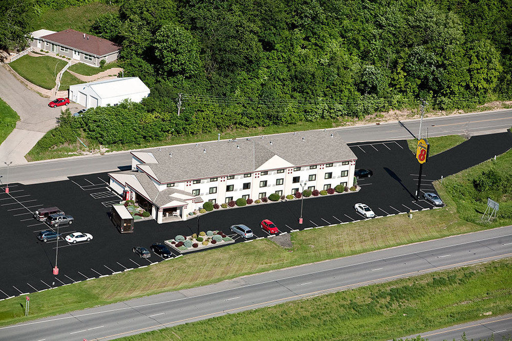 Super 8 by Wyndham Mankato