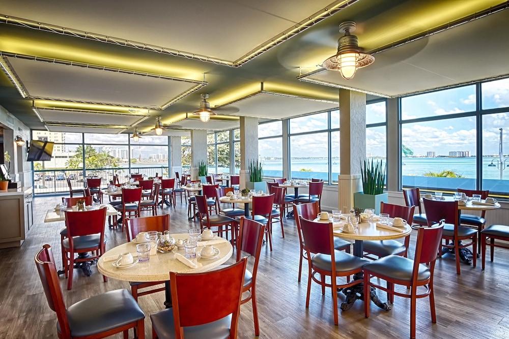Fotos del hotel - Best Western On the Bay Inn & Marina