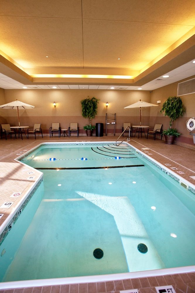 Holiday Inn Express and Suites Springfield Medical District, an IHG Hotel