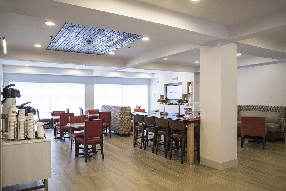 Holiday Inn Express & Suites Alexandria, an IHG Hotel
