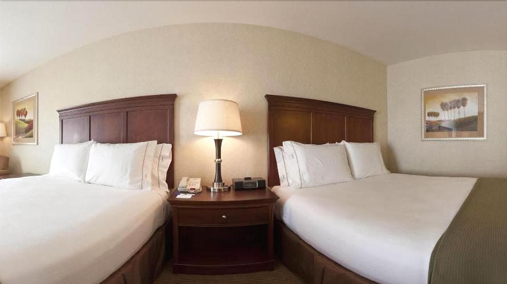 HOLIDAY INN EXPRESS HOTEL AND SUITES PORTERVILLE