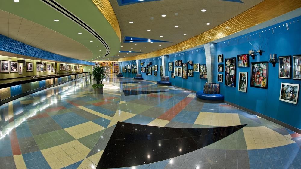DISNEY POP CENTURY RESORT