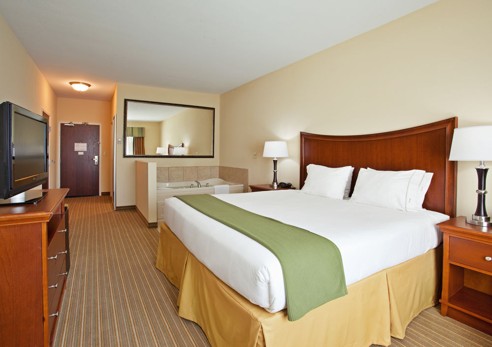 Holiday Inn Express & Suites Portland, an IHG Hotel