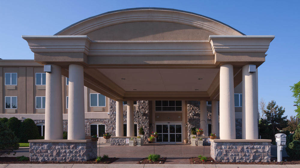 Holiday Inn Express Hotel & Suites Saginaw, an IHG Hotel
