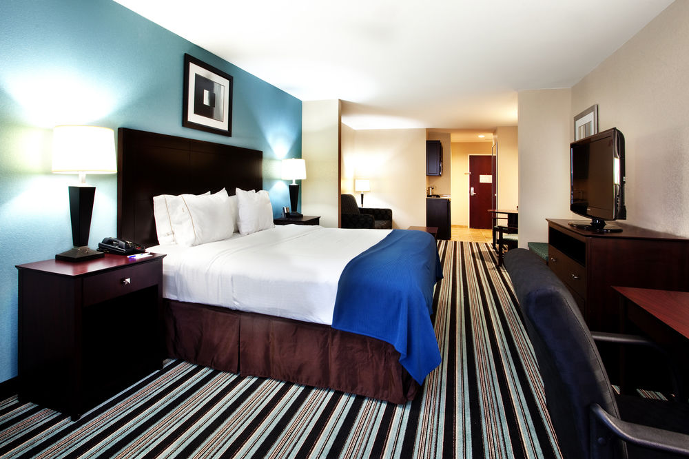 HOLIDAY INN EXPRESS HOTEL AND SUITES BATON ROUGE -PORT ALLEN
