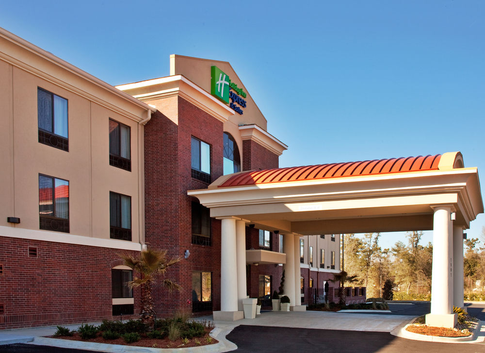 HOLIDAY INN EXPRESS HOTEL AND SUITES PICAYUNE