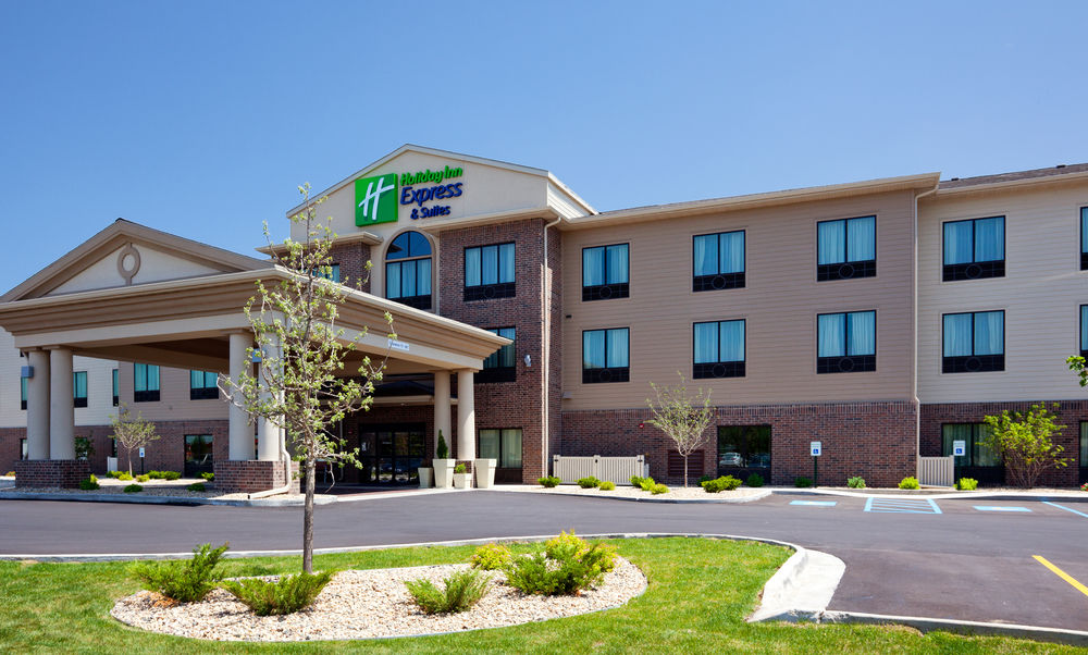 Holiday Inn Express and Suites Mason City, an IHG Hotel