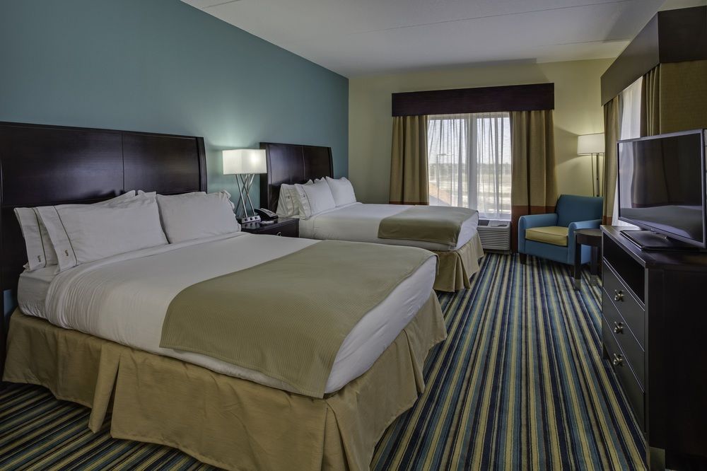 Holiday Inn Express and Suites Orlando East UCF Ar