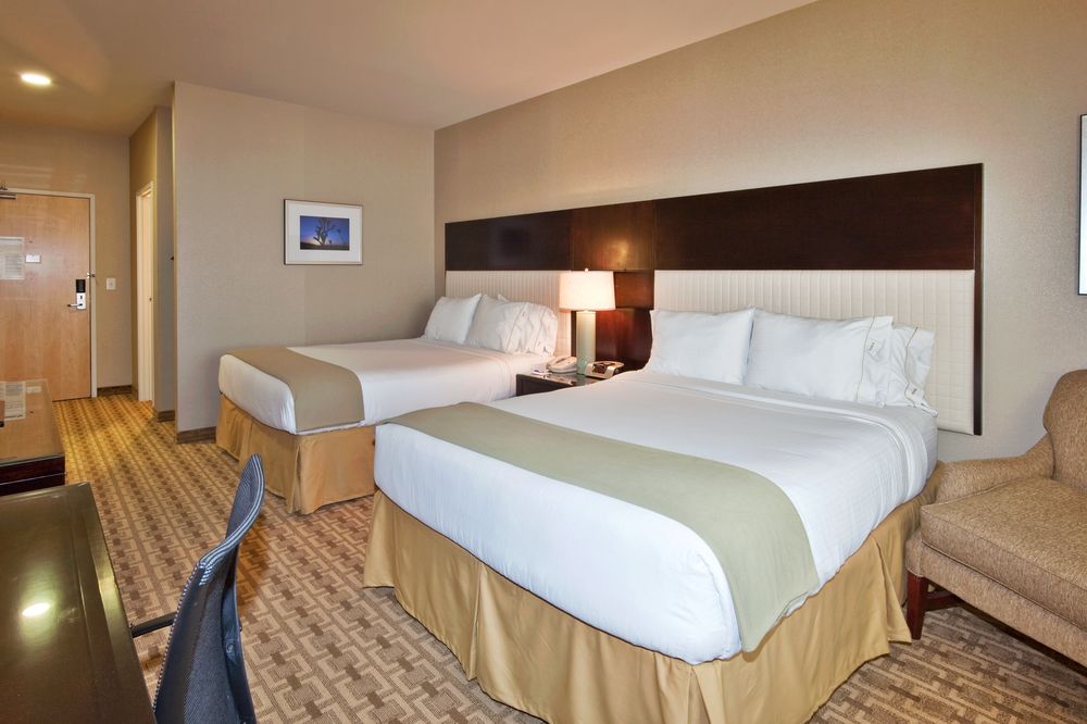 HOLIDAY INN EXPRESS HOTEL AND SUITES LAS VEGAS I-215 S. CARRETERA DE CIRCUNVALACION