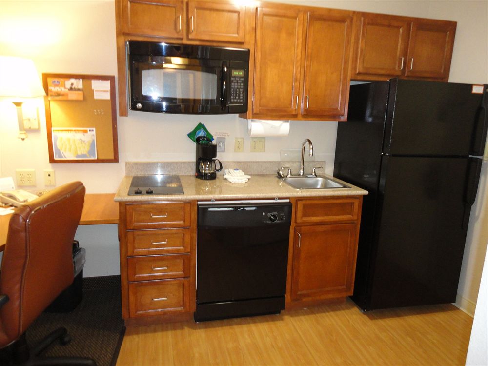 Candlewood Suites San Antonio NW Near Seaworld, an IHG Hotel