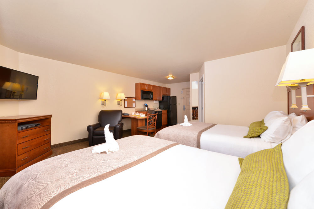 Candlewood Suites Bloomington, an IHG Hotel