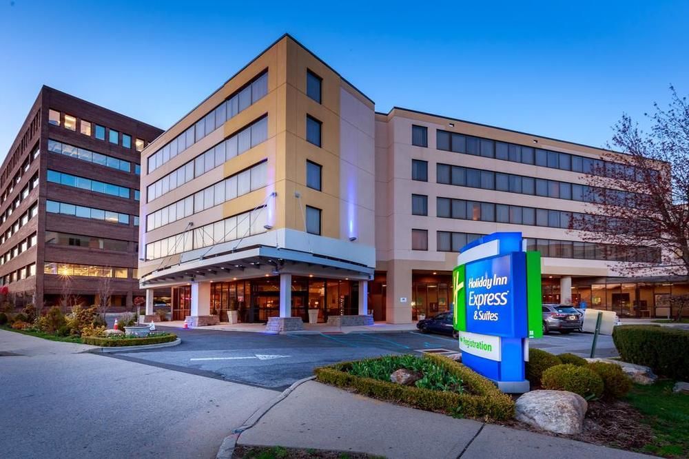 HOLIDAY INN EXPRESS HOTEL AND SUITES STAMFORD