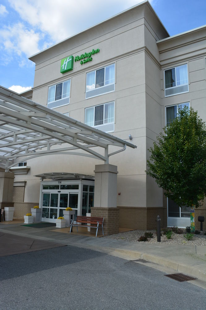 Holiday Inn Hotel & Suites Beckley, an IHG Hotel