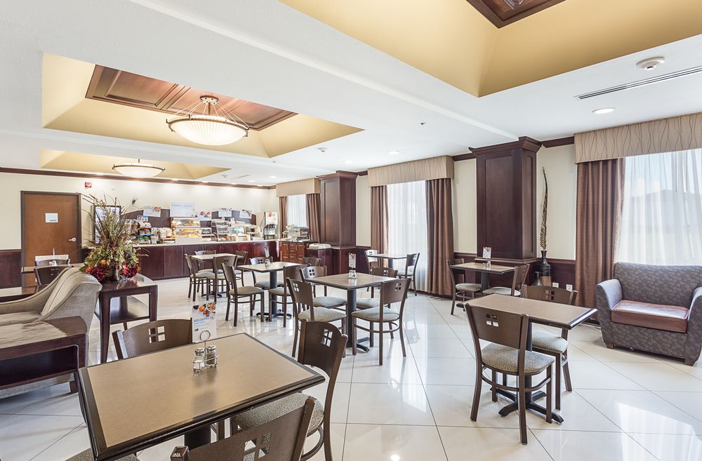 Holiday Inn Express Hotel & Suites BYRAM, an IHG Hotel
